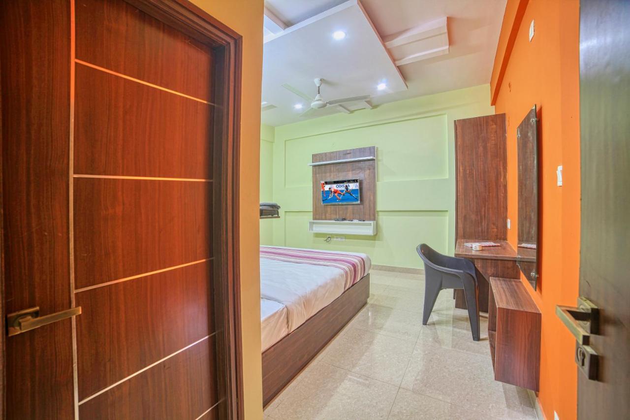 Redkey Inn Hotel Near Bangalore Airport Airport Pickup & Drop Available 24X7 Yelahanka Εξωτερικό φωτογραφία